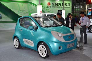 东风汽车发布的小型EV“I-Car”。装备55Ah的锂离子电池和2台7.5kW的牵引电机。发布的最高时速为80km，续航里程为60km（ECE方式）。