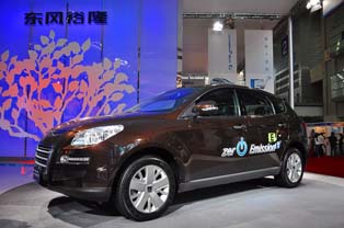 东风裕隆的Luxgen SUV。