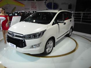 丰田 Innova