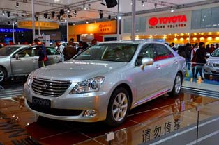 丰田 新皇冠