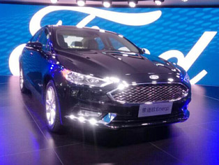 福特  展出PHEV车型Mondeo Energi